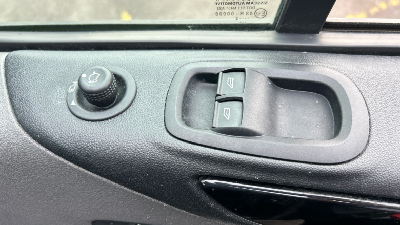 Ford Transit Custom 300 L2 Diesel Fwd 2.0 EcoBlue 130ps Low Roof Limited Van